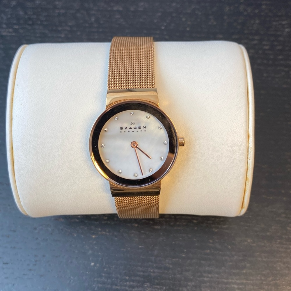 Skagen Women's Freja Mother of Pearl Mesh Watch